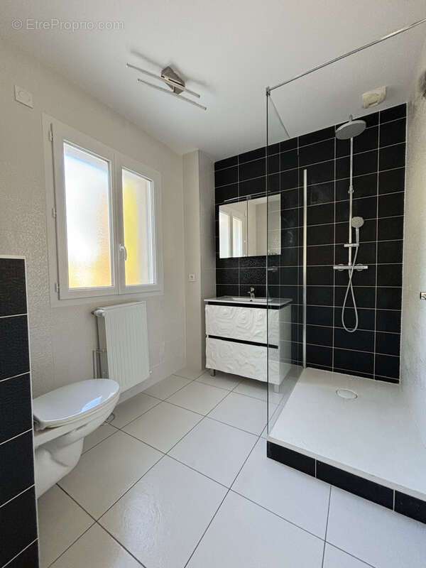 Maison à CRECY-LA-CHAPELLE