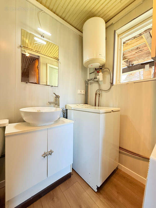 Appartement à MATEMALE