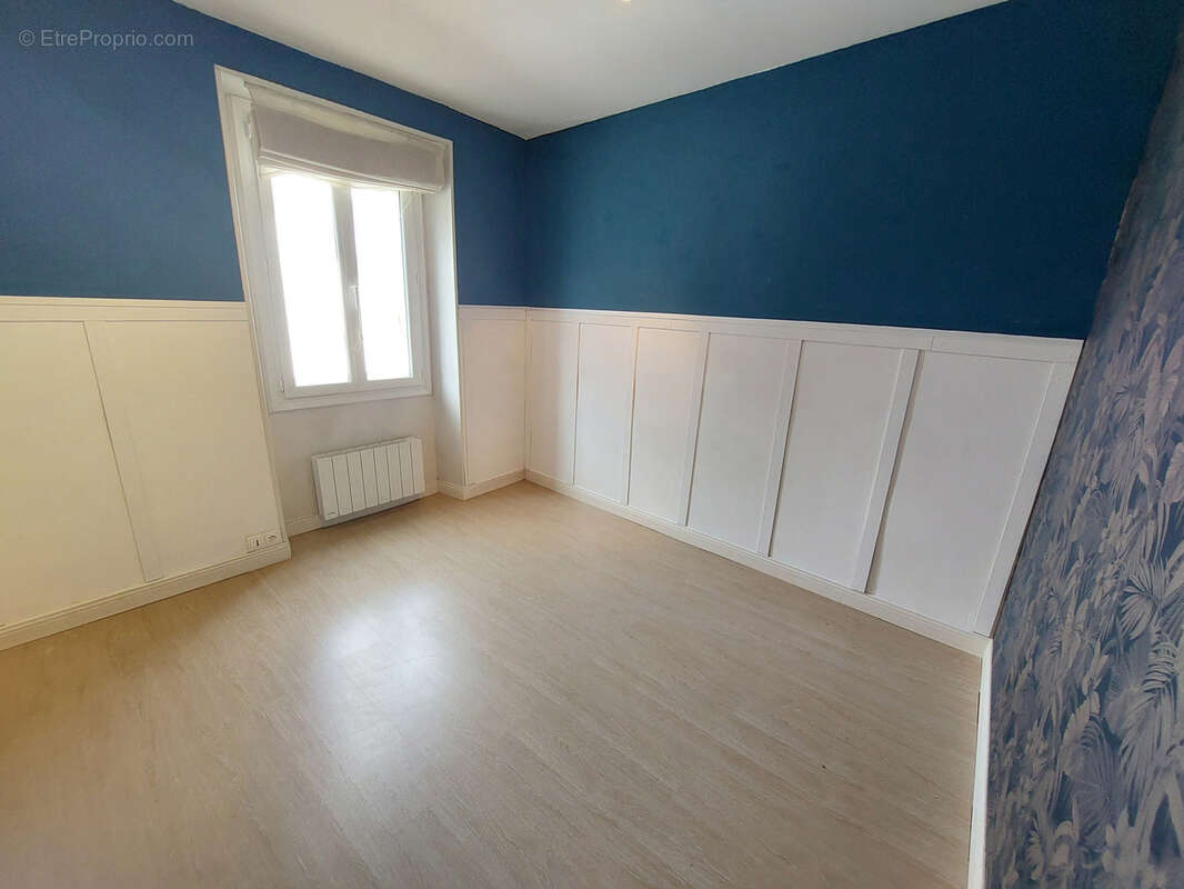 Maison à ARGENTRE-DU-PLESSIS