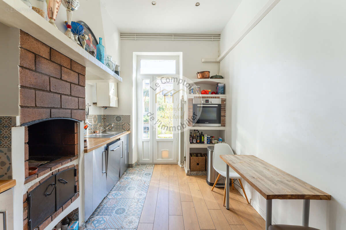 Appartement à MARSEILLE-6E