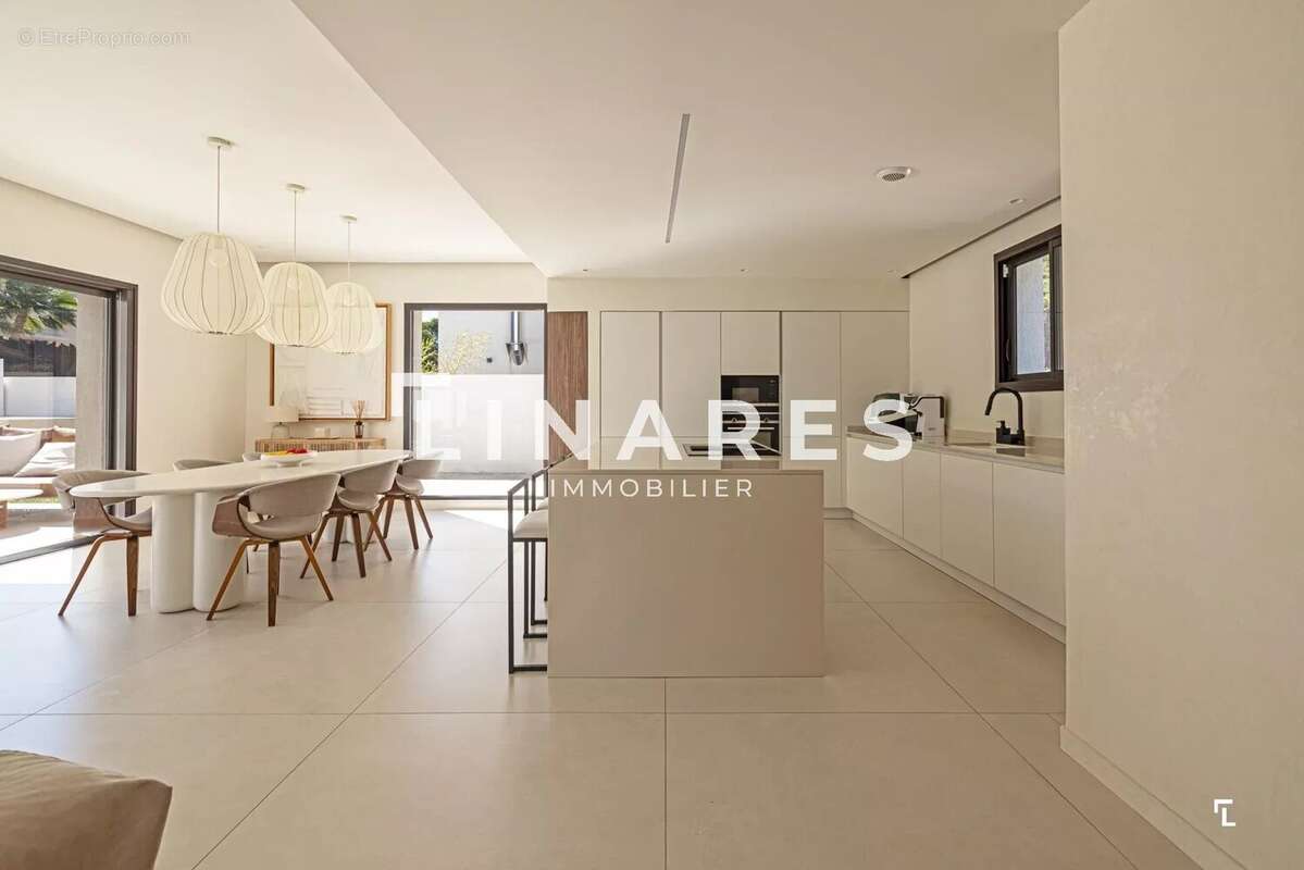 Maison à MARSEILLE-9E