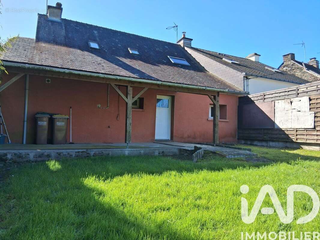 Photo 2 - Maison à SAINT-PERREUX