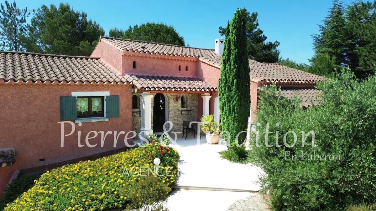 Maison à SAINT-SATURNIN-LES-APT