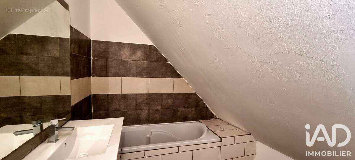 Maison 55 m² à Manthelan  - photo 5