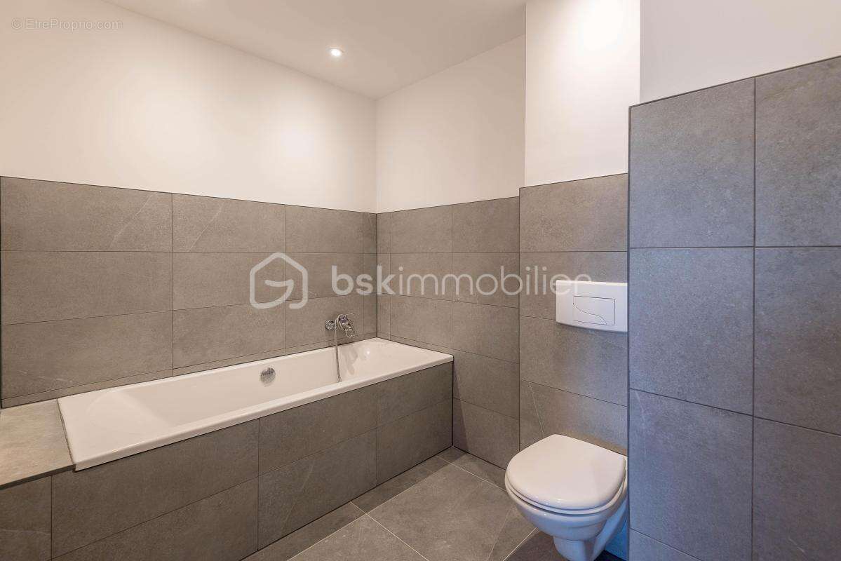 Appartement à PRINGY