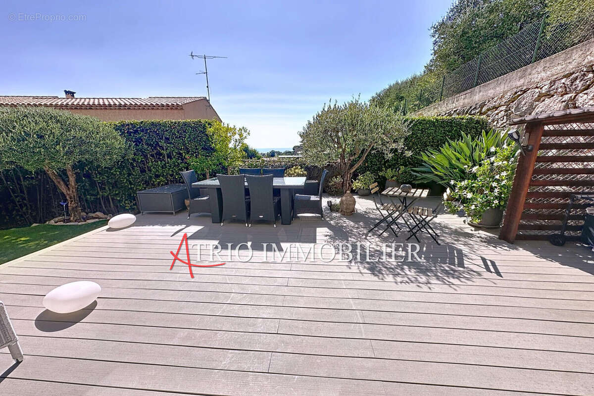 Maison à SAINT-LAURENT-DU-VAR