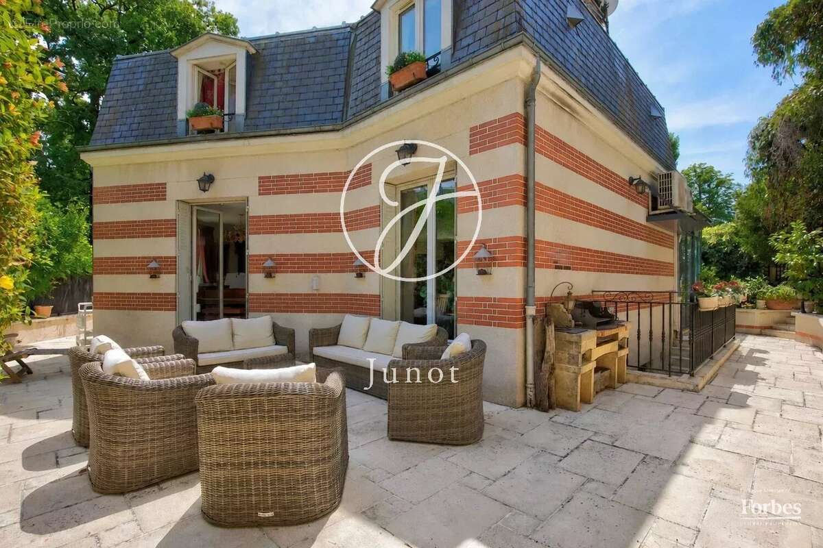 Maison à LE VESINET