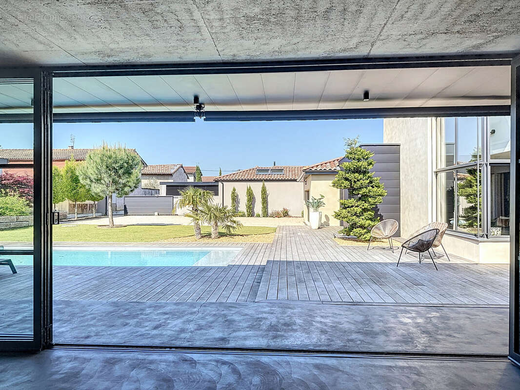 Maison à JASSANS-RIOTTIER