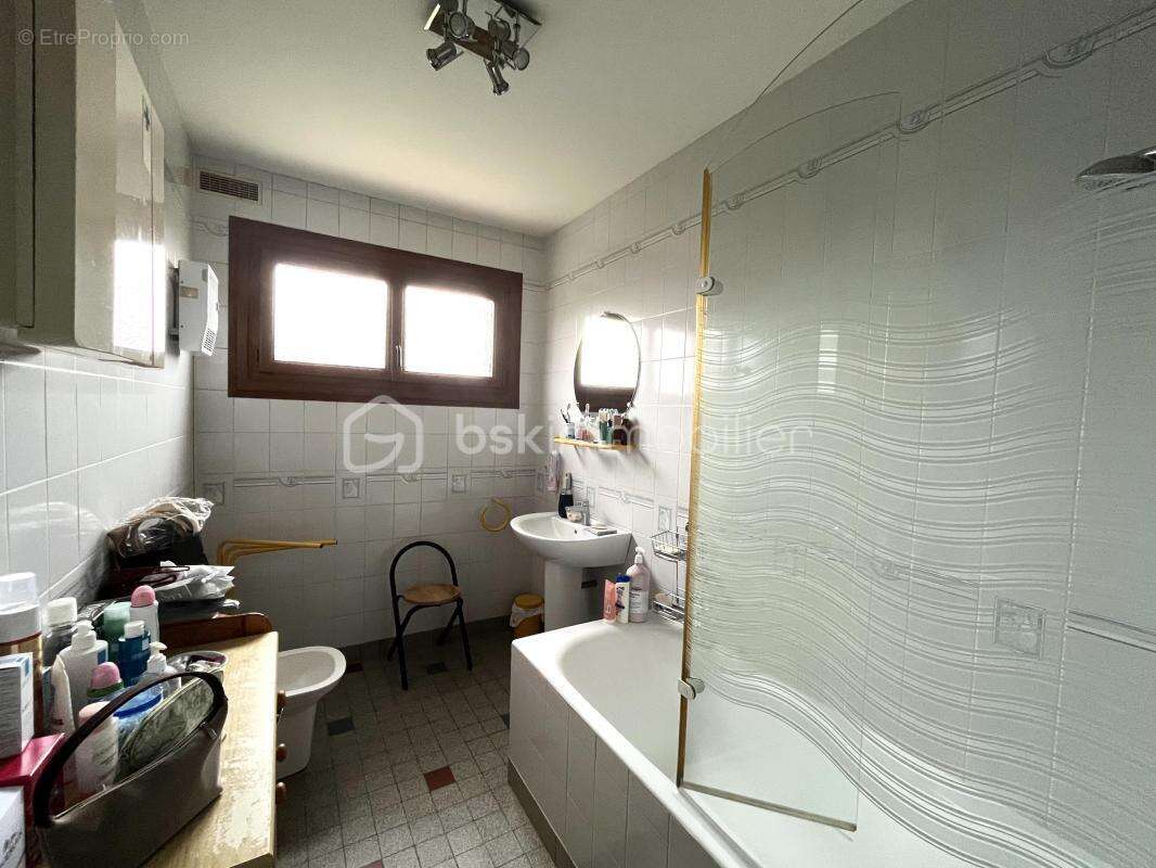 Maison à LA SAUSSAYE