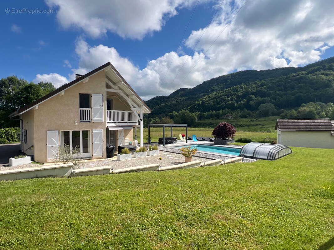 Maison à SAINT-BERON