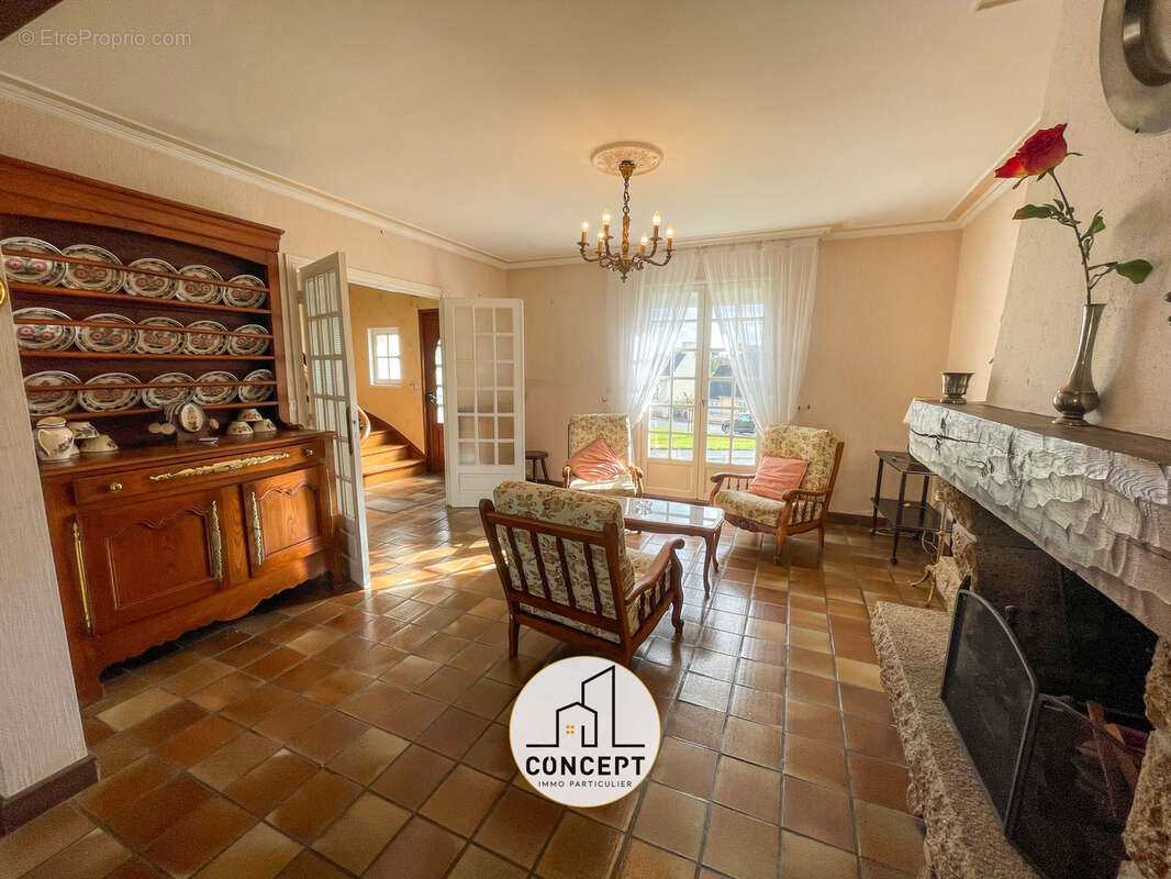 Maison à PLOUIGNEAU