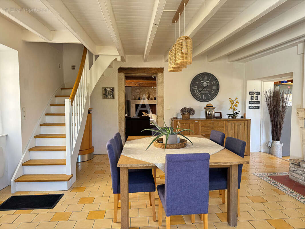 Maison - Mouzeuil Saint Martin - 130 m² - photo 2