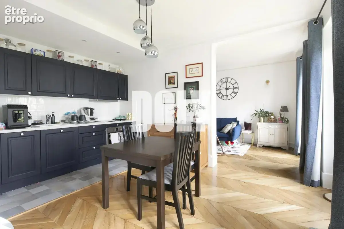 Appartement à LEVALLOIS-PERRET