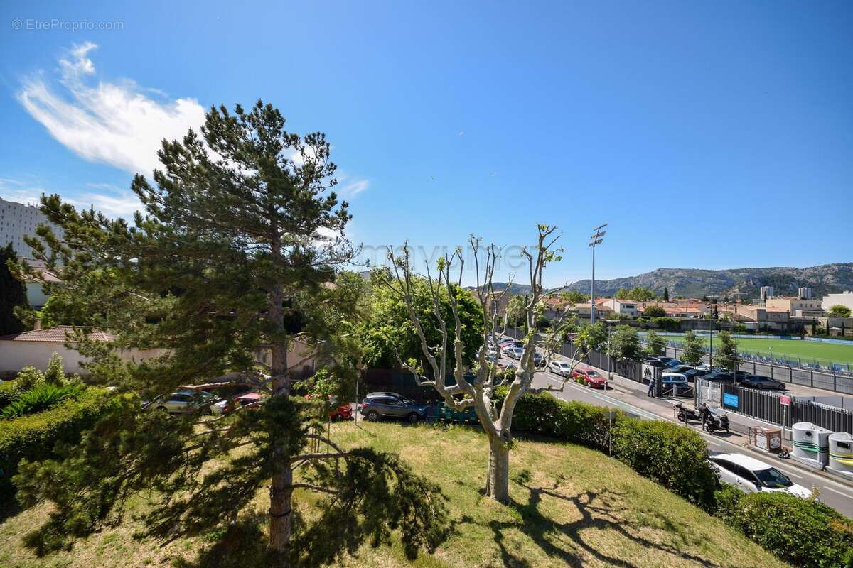 Appartement T3 avec terrasse et box Mazargues/ St Anne 13009 Marseille n°6 - Appartement à MARSEILLE-9E
