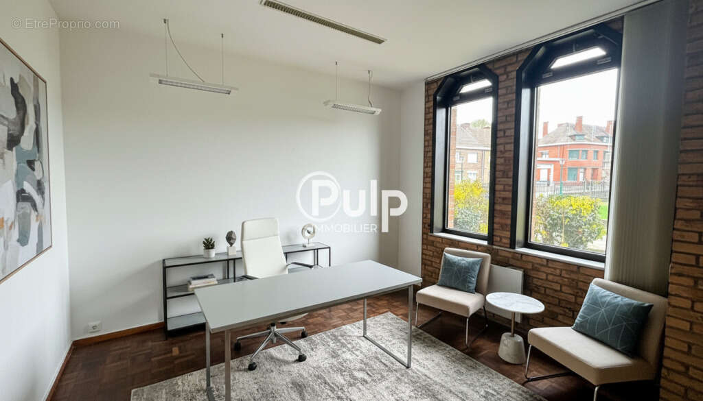 Commerce à COURRIERES