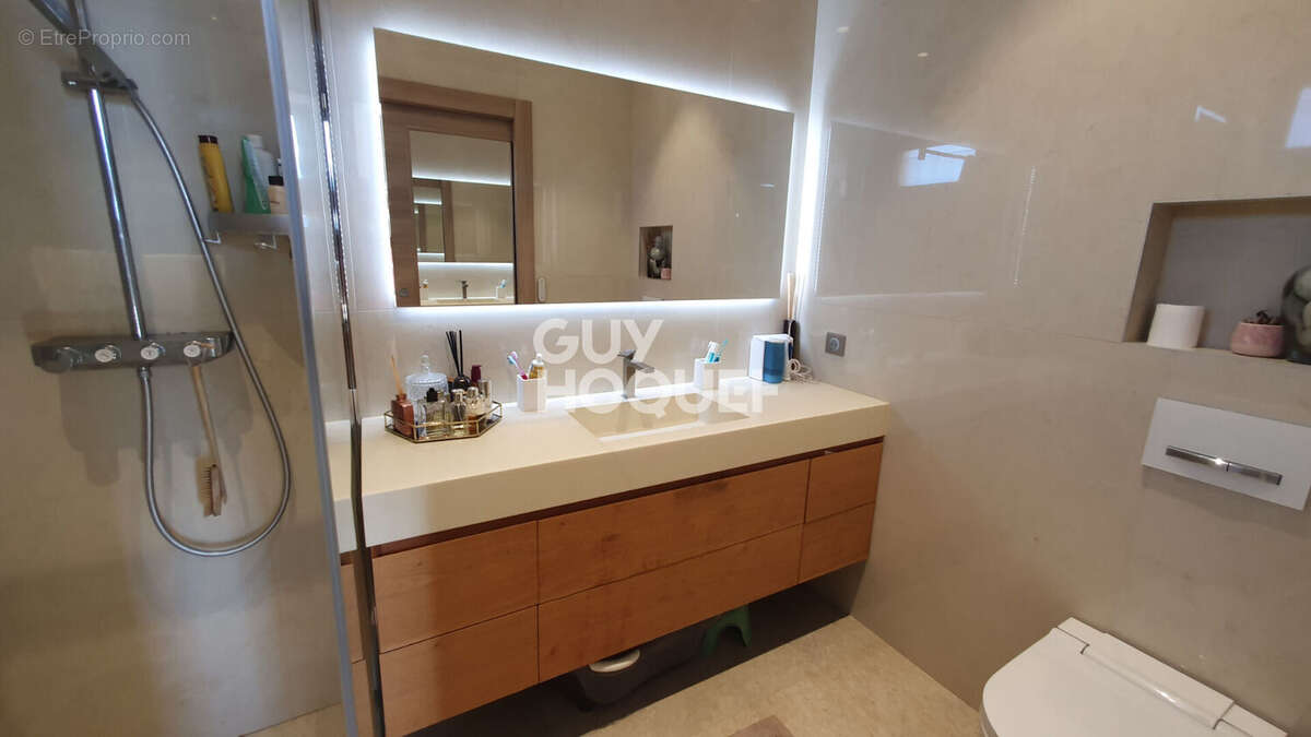 Maison à MANDELIEU-LA-NAPOULE