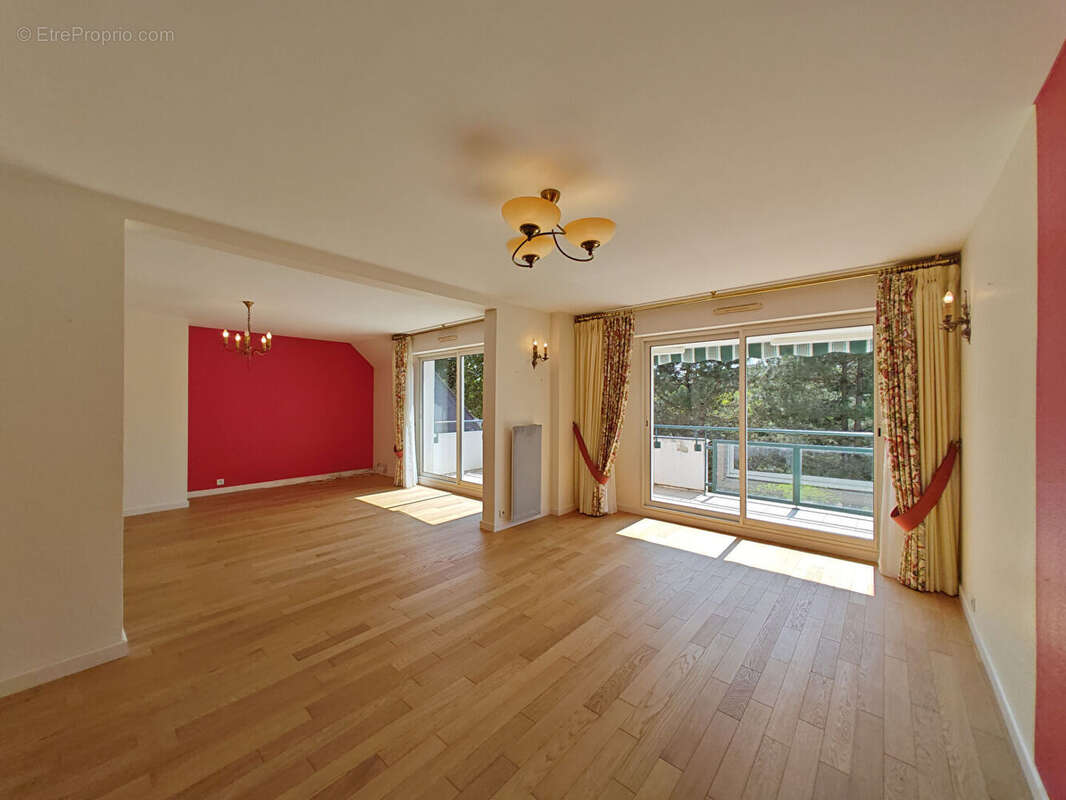 Appartement à SAINT-AVE