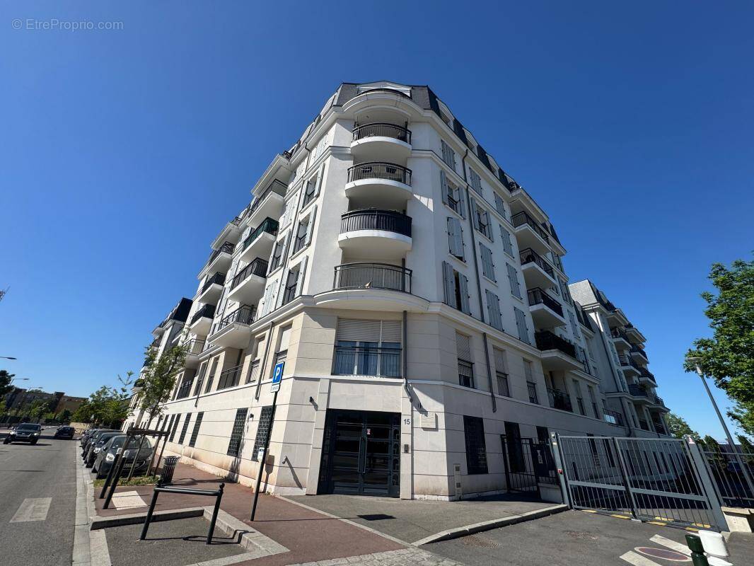 Appartement à LE BLANC-MESNIL