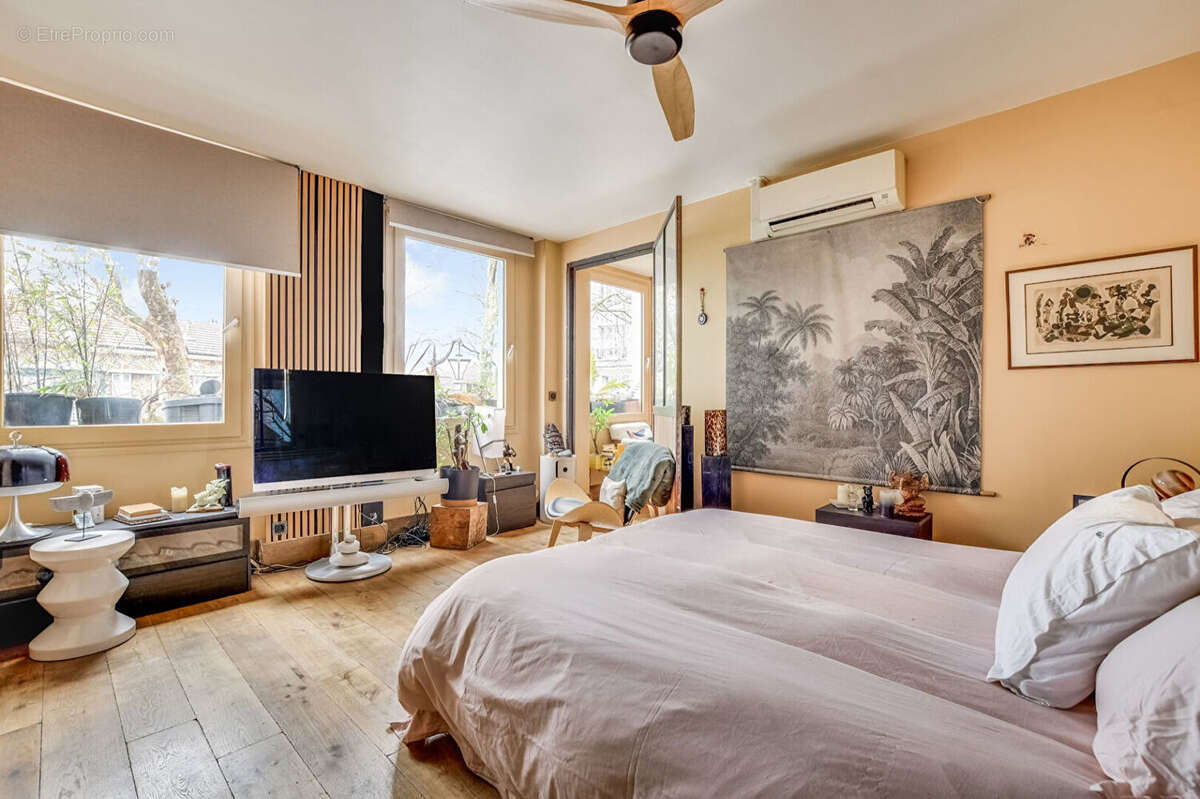 Appartement à LES LILAS