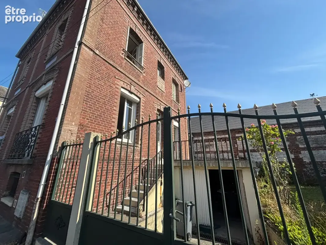 Maison de ville à rénover  avec garage et jardin - photo 10