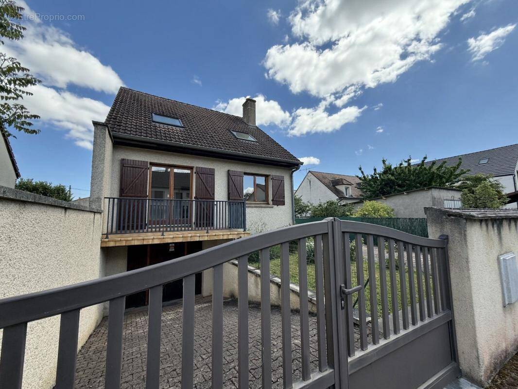 Maison à CHENOVE