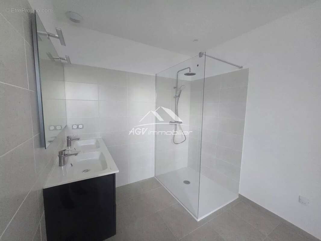 Maison à SAINT-MARTIN-DE-VALGALGUES