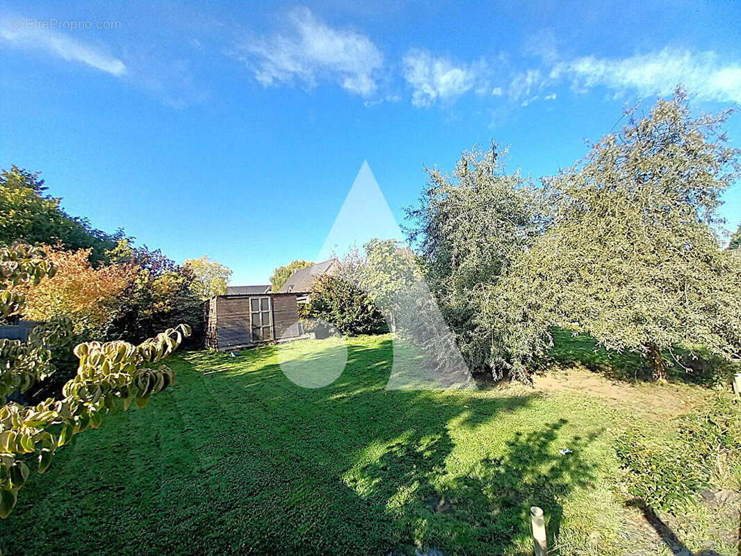 Maison à PONT-SUR-SAMBRE