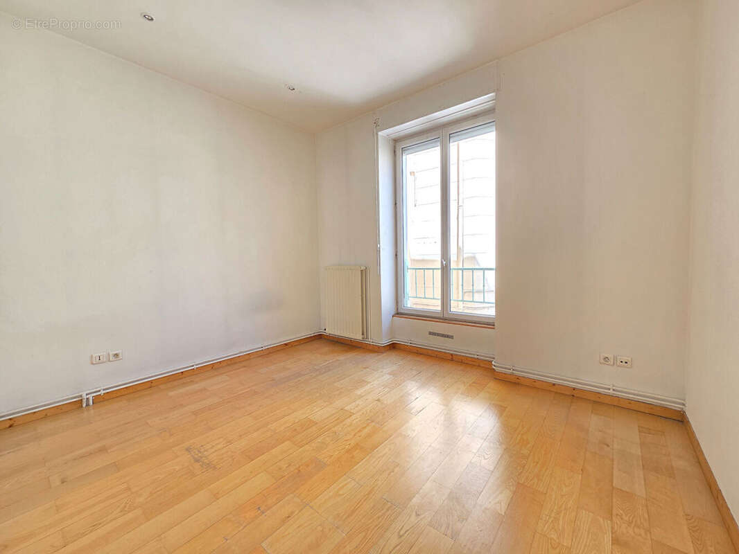 Duplex  hyper-centre Saint-Etienne T3  de 70m² - photo 5