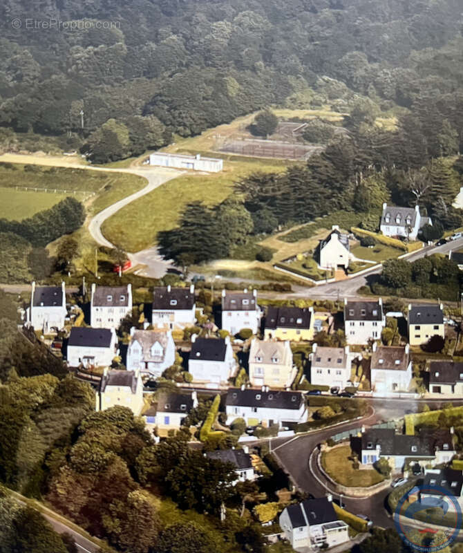 Maison à LOCRONAN