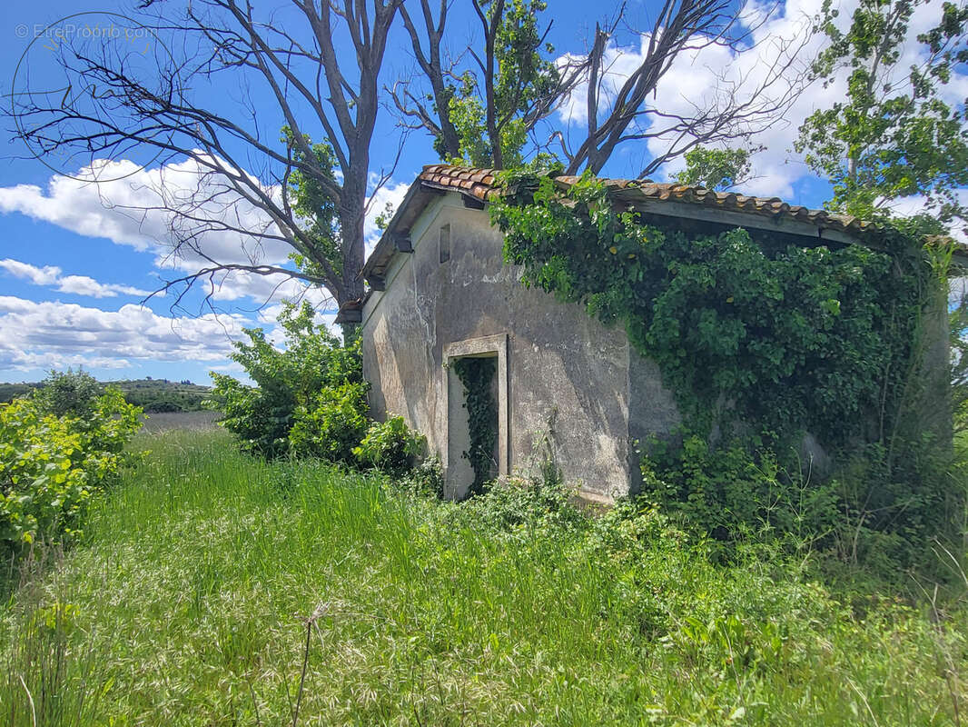 Terrain à CAUX