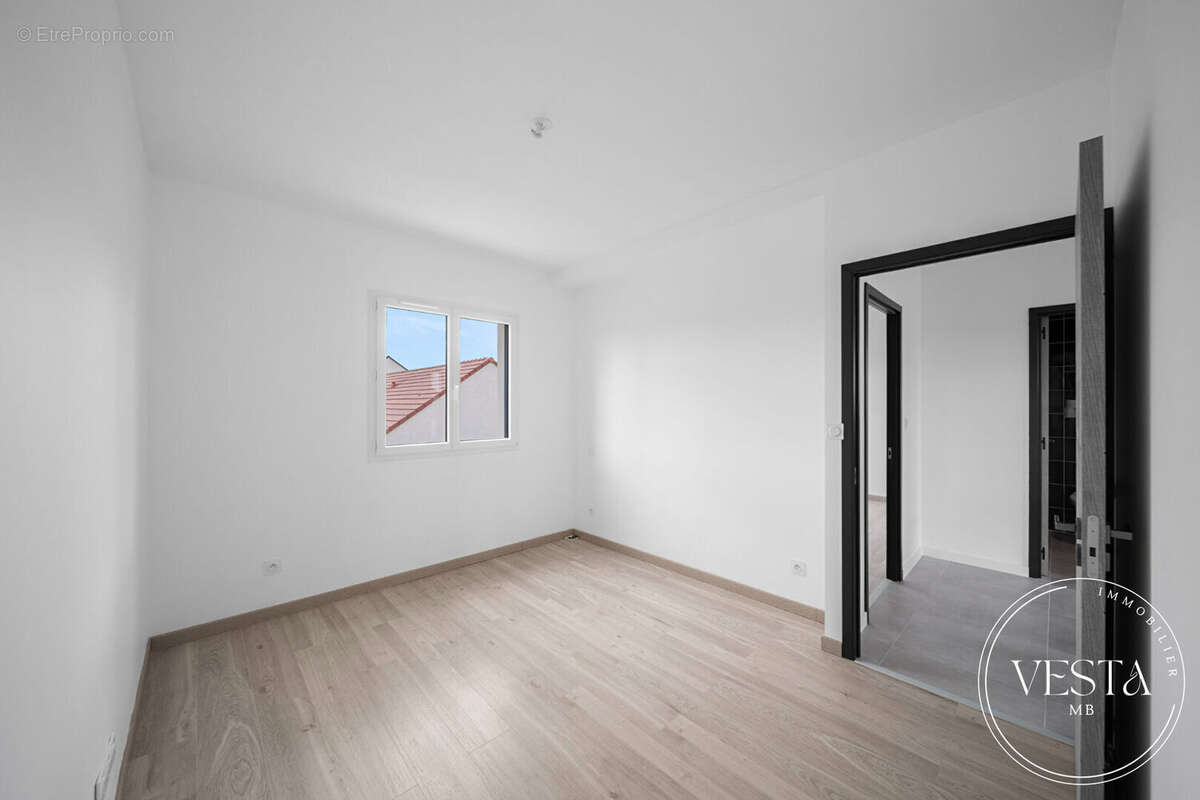 Maison à COLLONGES-LES-PREMIERES