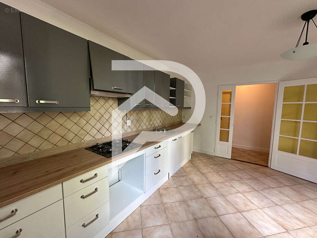 Appartement à ELANCOURT