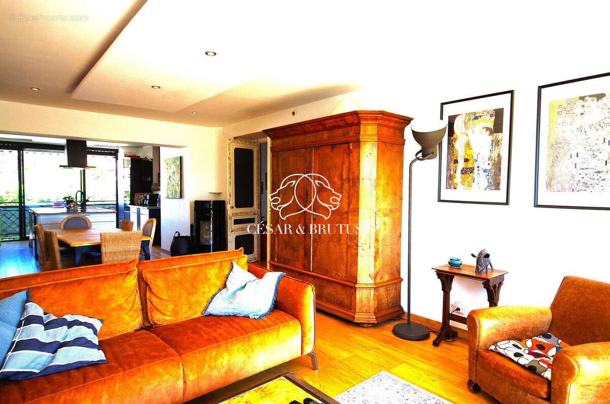 Appartement à LENTILLY