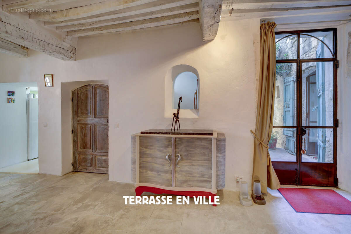 Maison à OPPEDE