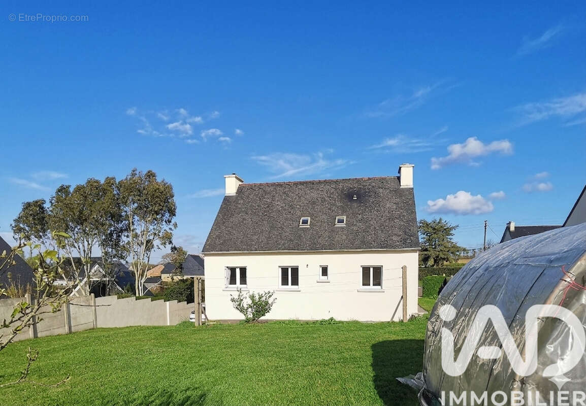 Photo 2 - Maison à LA ROCHE-DERRIEN