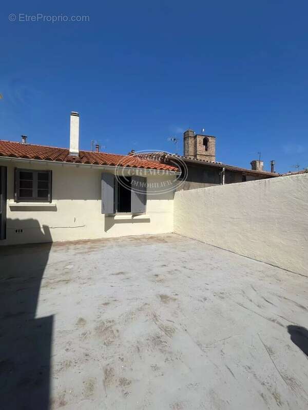 Appartement à LEZIGNAN-CORBIERES