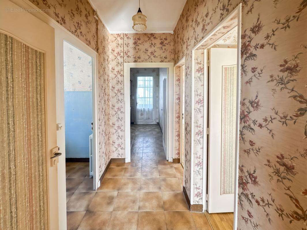 Maison à NEUVIC