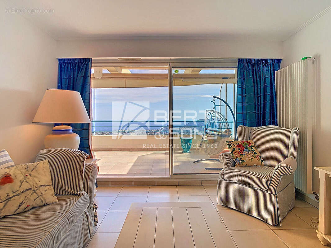 Appartement à MANDELIEU-LA-NAPOULE