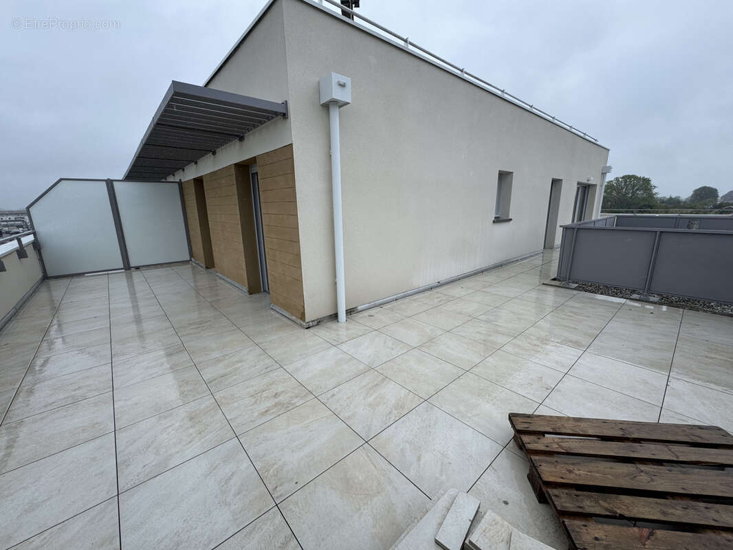 Terrasse XXL de 114 m2   Triple exposition   Vue dégagée sans vis-à-vis - photo 2