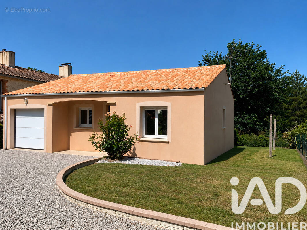 Photo 1 - Maison à NESMY