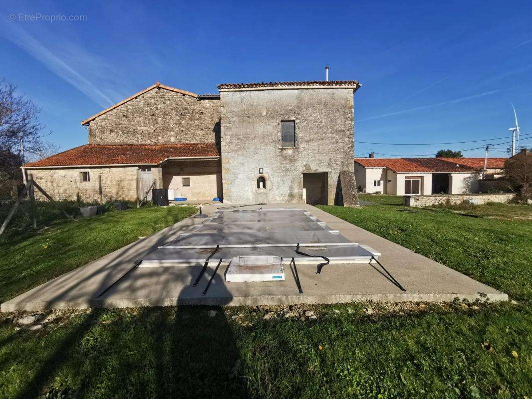 Maison à FONTENILLE