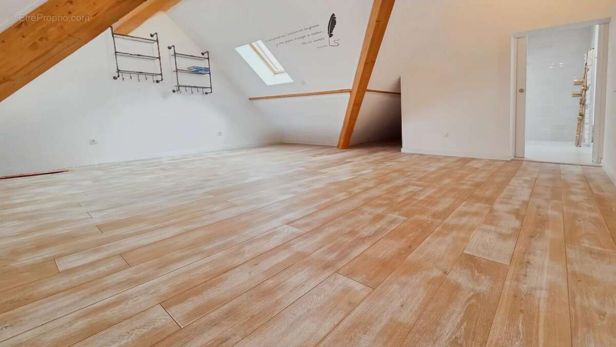 Appartement à ARTHAZ-PONT-NOTRE-DAME