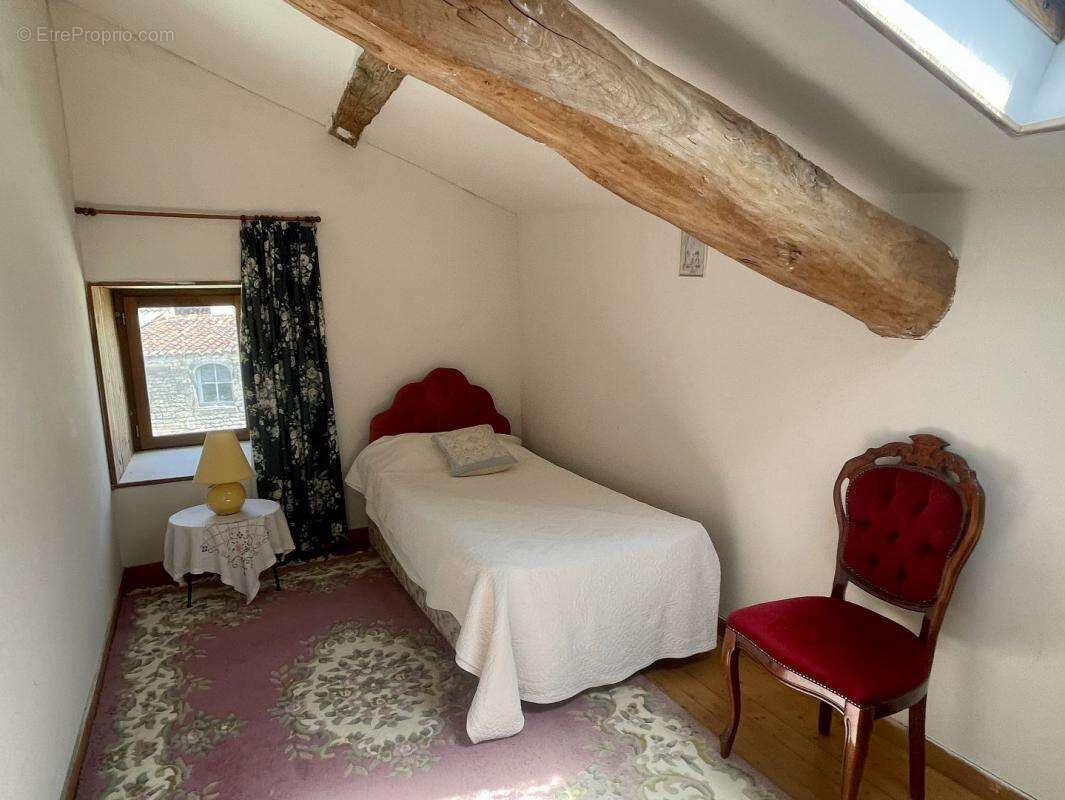 Maison à FONTAINE-CHALENDRAY