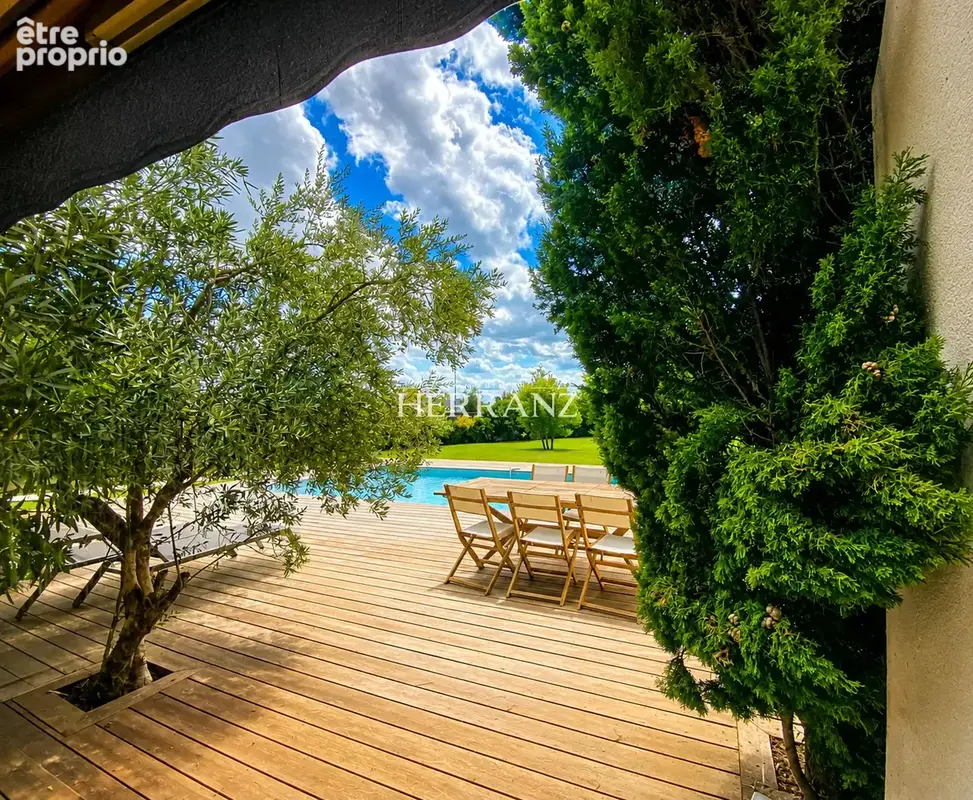 Maison familiale avec 4 suites parentales, piscine et environnement calme. - photo 9