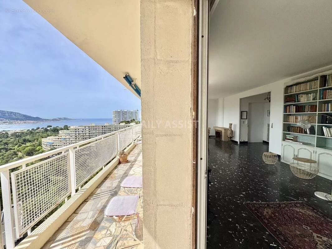 Appartement à MARSEILLE-8E