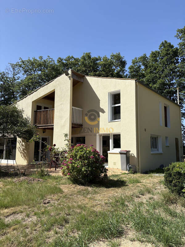 Maison à ARGENTON-CHATEAU
