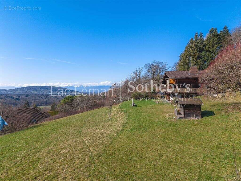 Chalet authentique avec vue panoramique – Propriété de 1,2 hectare - photo 10