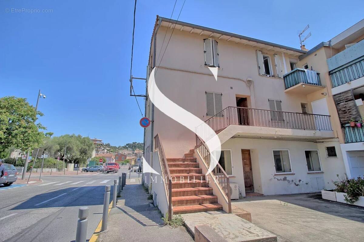 Appartement à VALLAURIS