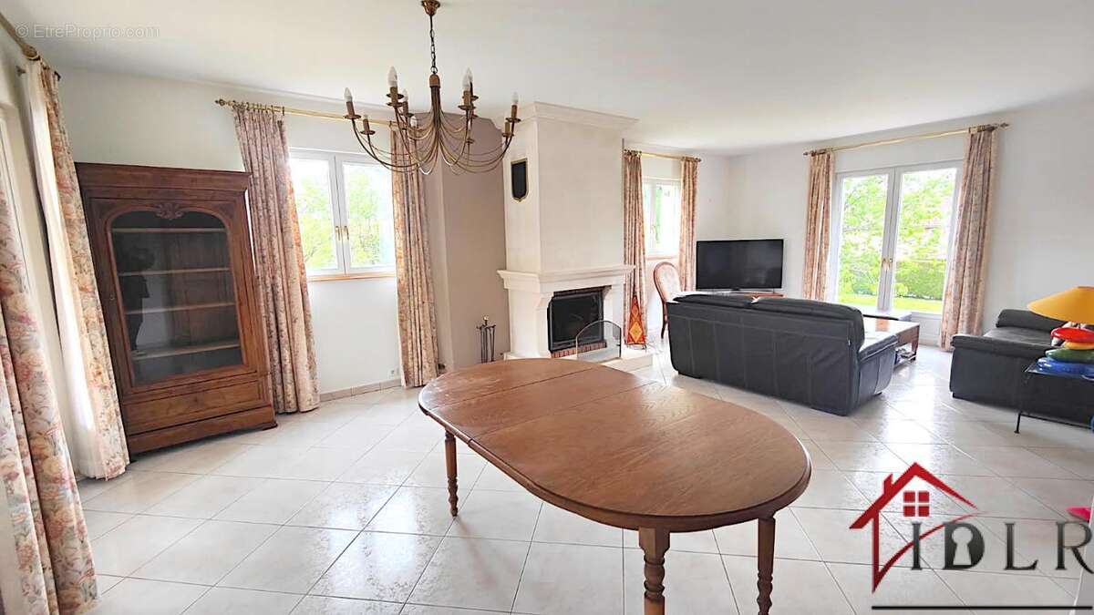 Maison à L'ISLE-SUR-LE-DOUBS