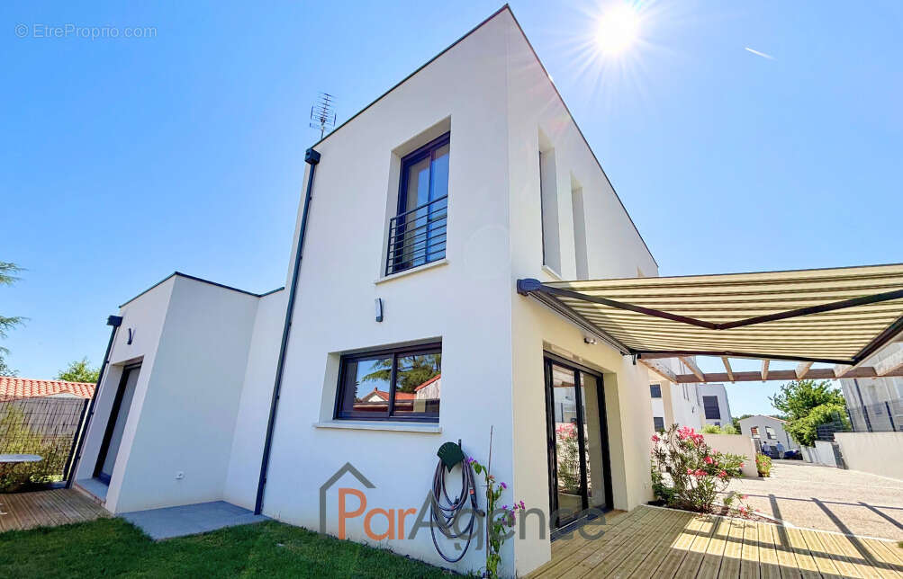 Maison à VAUX-SUR-MER